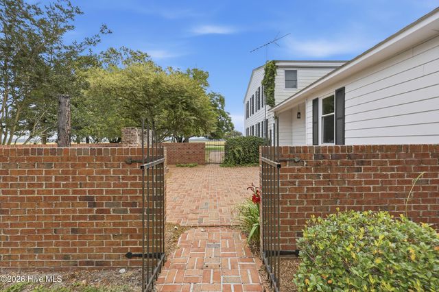 725 Griffin Swamp Road, Elizabeth City, NC 27909
