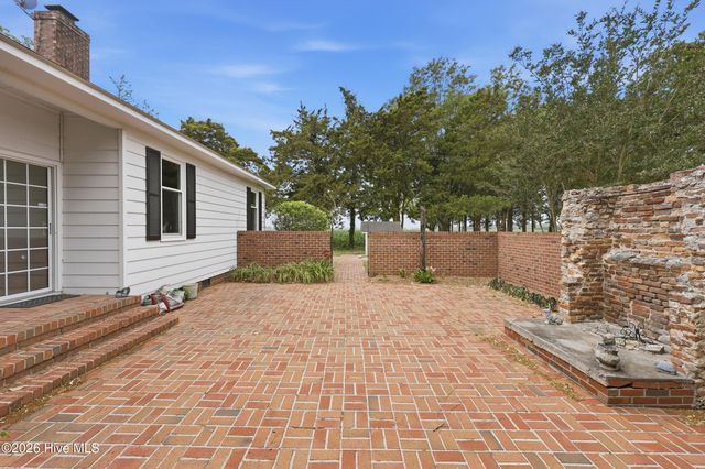 725 Griffin Swamp Road, Elizabeth City, NC 27909
