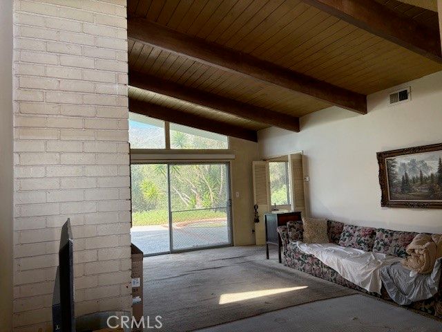 2124 Patagonia Drive, La Canada Flintridge, CA 91011