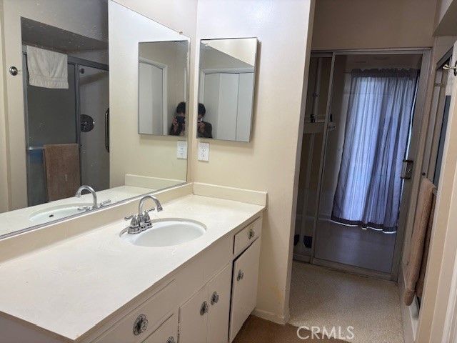 2124 Patagonia Drive, La Canada Flintridge, CA 91011