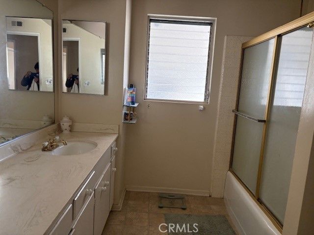 2124 Patagonia Drive, La Canada Flintridge, CA 91011