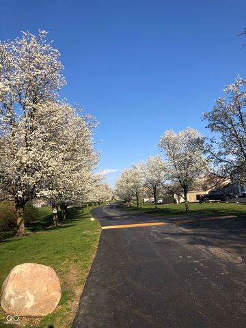 6509 Emerald Hill Court 101, Indianapolis, IN 46237