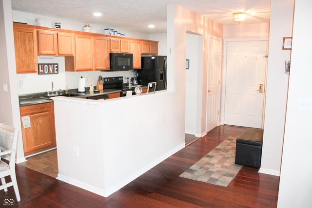 6509 Emerald Hill Court 101, Indianapolis, IN 46237