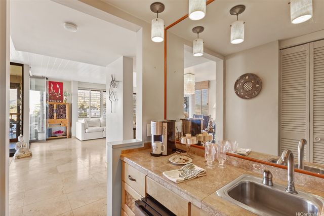 217 Prospect Street M8, Honolulu, HI 96813