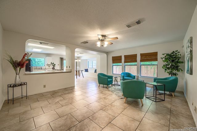 13406 Rustling Gln, San Antonio, TX 78249
