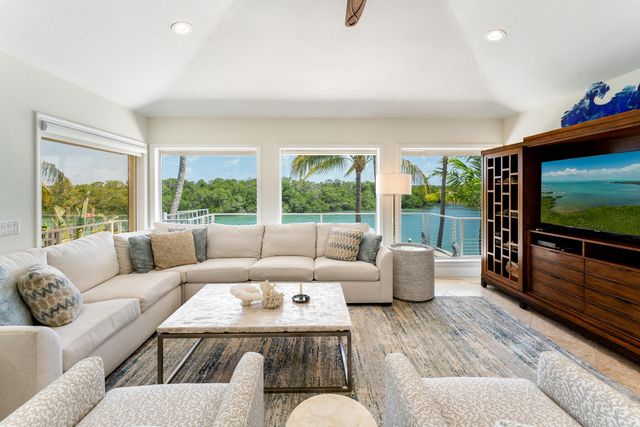 171 Kahiki Drive, Plantation Key, FL 33070