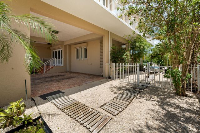 171 Kahiki Drive, Plantation Key, FL 33070