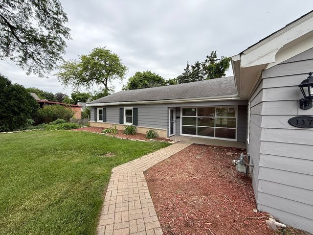117 E Elm Street, Wheaton, IL 60189