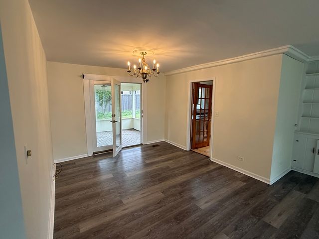 117 E Elm Street, Wheaton, IL 60189