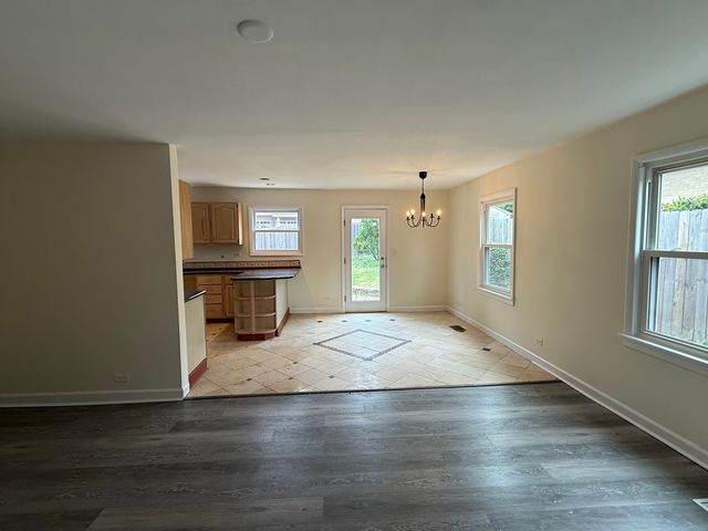 117 E Elm Street, Wheaton, IL 60189