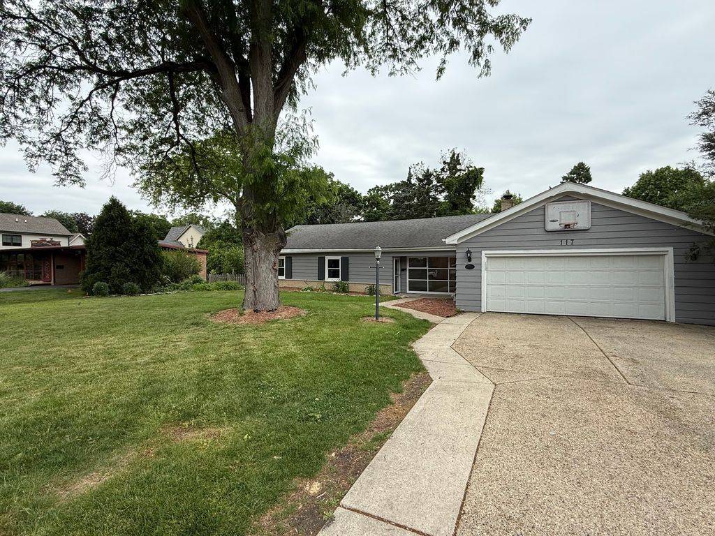 117 E Elm Street, Wheaton, IL 60189
