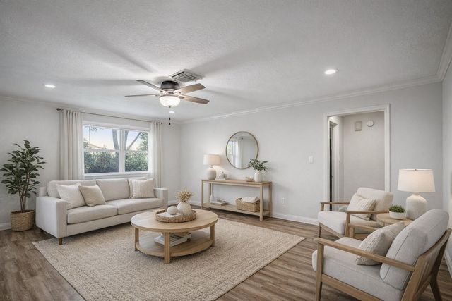 2411 Orange Street, Waller, TX 77484