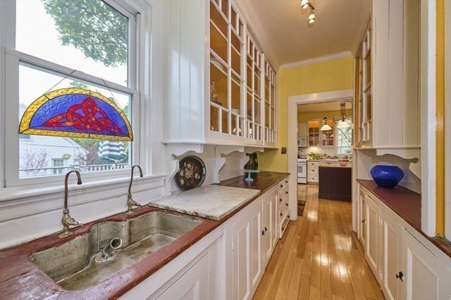 17 Copley St, Newton, MA 02458