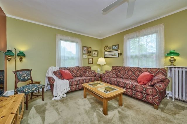 17 Copley St, Newton, MA 02458