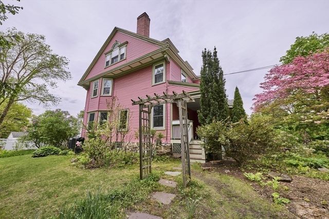 17 Copley St, Newton, MA 02458