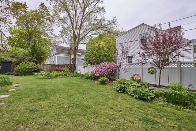 17 Copley St, Newton, MA 02458