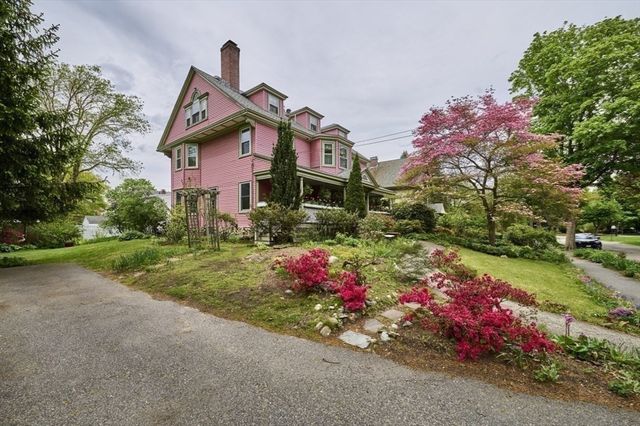 17 Copley St, Newton, MA 02458