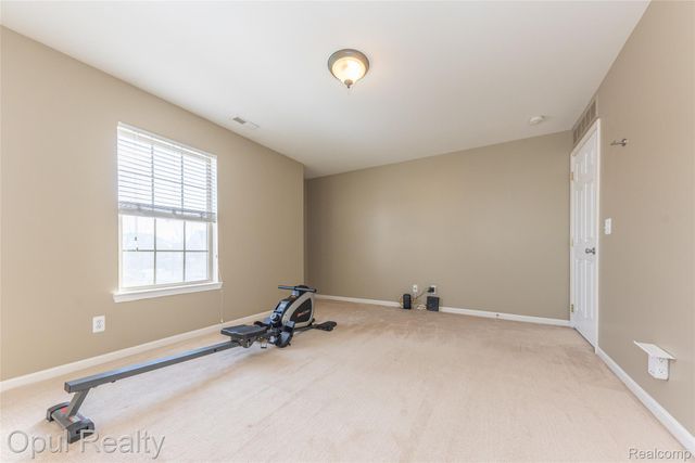 11698 Farmington Road, Livonia, MI 48150