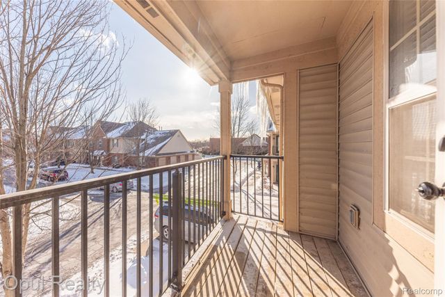 11698 Farmington Road, Livonia, MI 48150