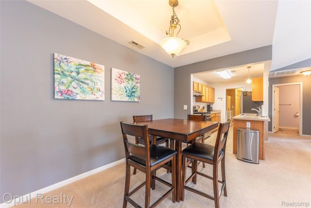 11698 Farmington Road, Livonia, MI 48150