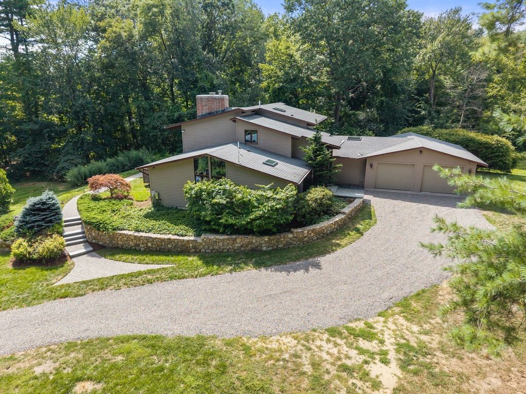 44 Vine Street, Andover, MA 01810