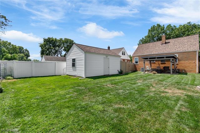2557 9th Street, Cuyahoga Falls, OH 44221