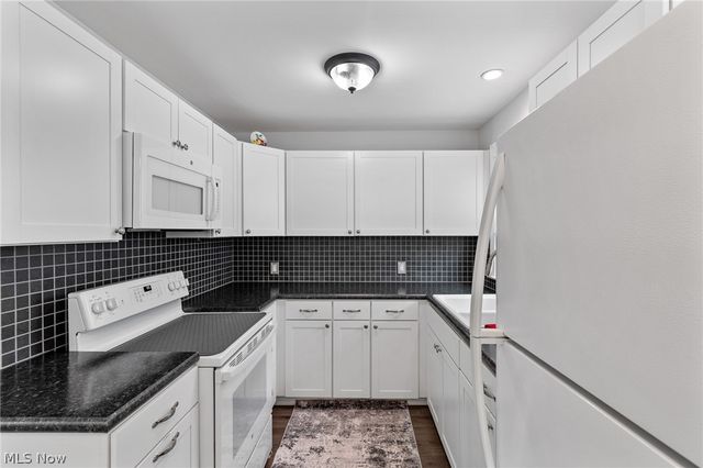 2557 9th Street, Cuyahoga Falls, OH 44221