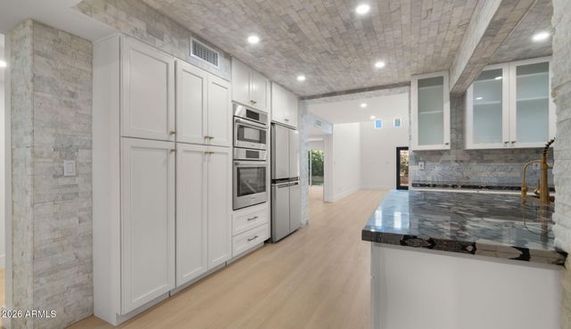 7240 N VIA DE LA MONTANA --, Scottsdale, AZ 85258
