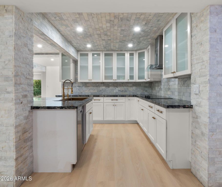 7240 N VIA DE LA MONTANA --, Scottsdale, AZ 85258 — photo 4