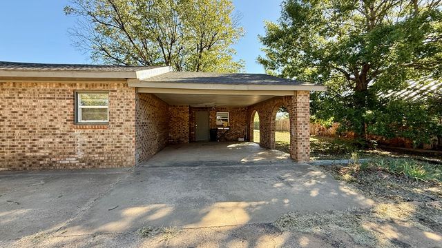 1244 Walnut St, Colorado City, TX 79512