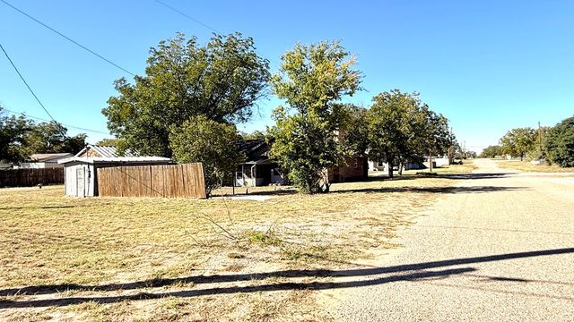 1244 Walnut St, Colorado City, TX 79512