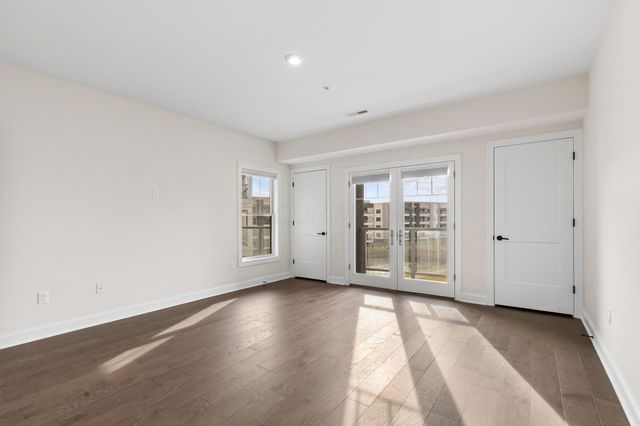 5233 Highpointe Lakes Drive, 301, Westerville, OH 43081