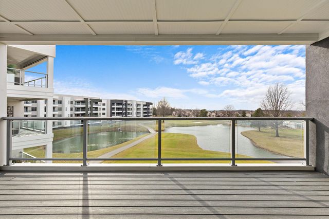 5233 Highpointe Lakes Drive, 301, Westerville, OH 43081