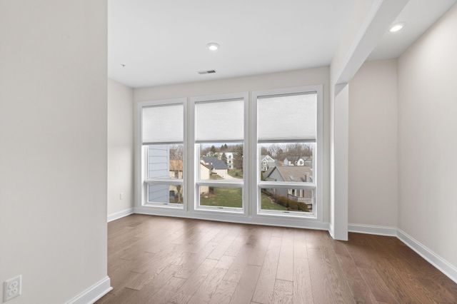 5233 Highpointe Lakes Drive, 301, Westerville, OH 43081