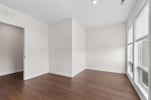 5233 Highpointe Lakes Drive, 301, Westerville, OH 43081