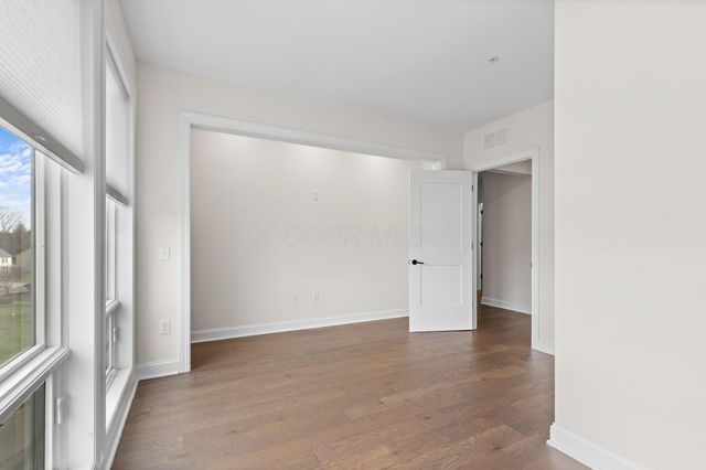 5233 Highpointe Lakes Drive, 301, Westerville, OH 43081