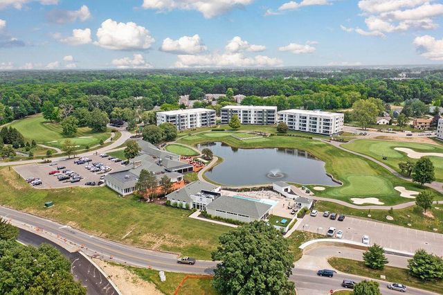 5233 Highpointe Lakes Drive, 301, Westerville, OH 43081