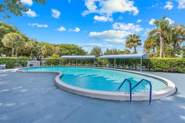 1480 NW 80th Avenue 304, Margate, FL 33063