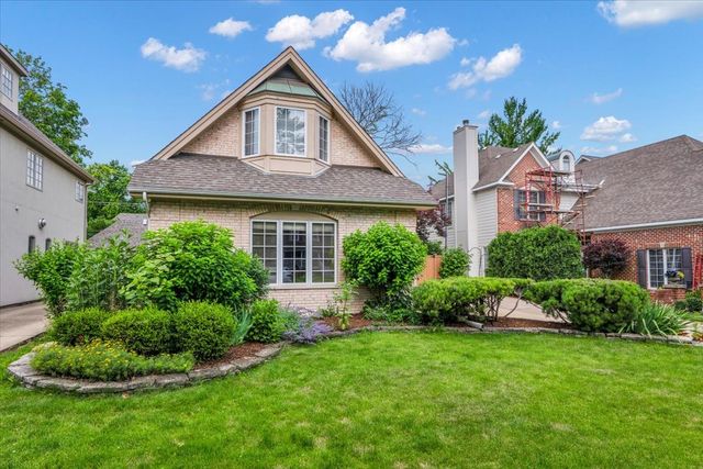 310 N County Line Road, Hinsdale, IL 60521