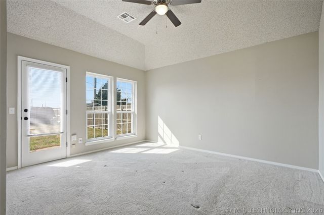 12302 E 87th Street N, Owasso, OK 74055