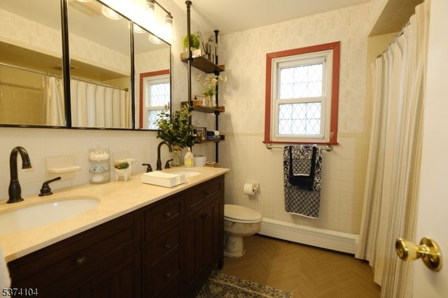 717 Summit St, Linden City, NJ 07036