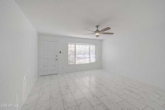 2048 W CLAREMONT Street, Phoenix, AZ 85015