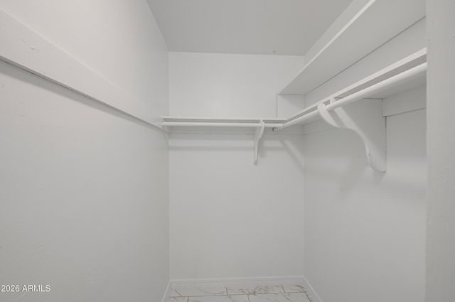 2048 W CLAREMONT Street, Phoenix, AZ 85015