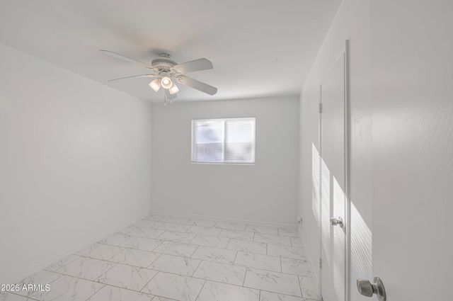 2048 W CLAREMONT Street, Phoenix, AZ 85015