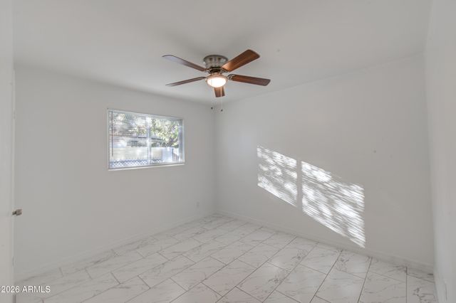 2048 W CLAREMONT Street, Phoenix, AZ 85015