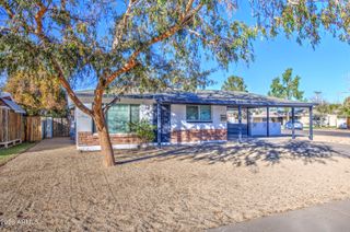 2048 W CLAREMONT Street, Phoenix, AZ 85015