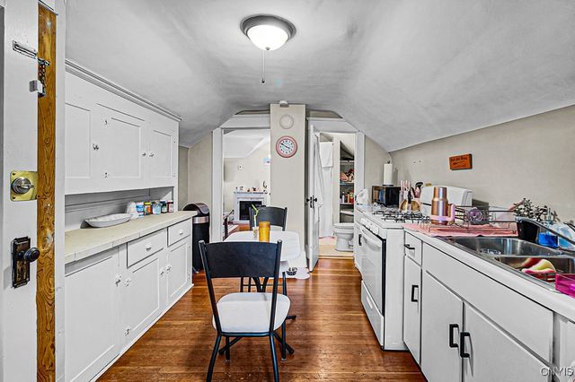 2 Russell Ave, Whitestown, NY 13495