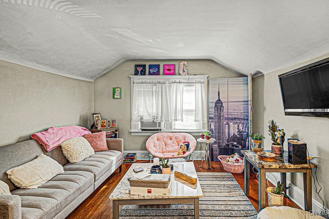 2 Russell Ave, Whitestown, NY 13495