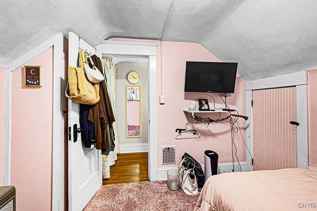 2 Russell Ave, Whitestown, NY 13495