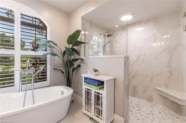 4372 Bittern CT, Naples, FL 34119